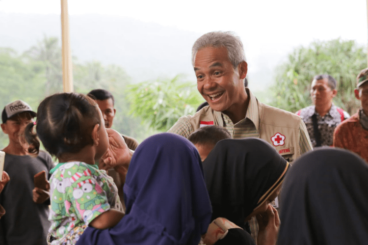 SPP GRATIS: Gubernur Jateng Ganjar Pranowo menegaskan Program SPP gratis bagi siswa SMA/ SMK/ SLB negeri di Jateng berlaku mulai Januari 2020. (Foto: Humas Pemprov Jateng)