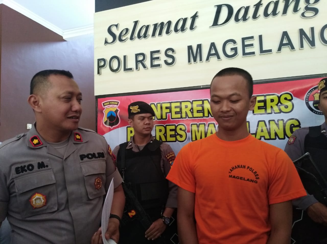 MERINGIS: Pelaku percobaan pencurian tabung gas karea mabuk kecubuk di Borobudur (13/01/2020)-(Foto: Fitri Hidayatun)