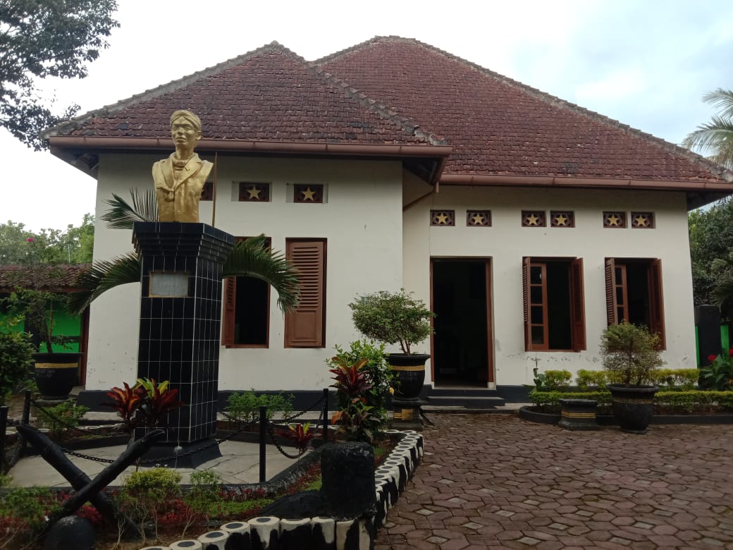 PETILASAN: Di rumah ini, selama kurang lebih tiga bulan Jenderal Sudirman dirawat karena tuberkulosis sebelum meninggal dunia. (Foto: Wahid Fahrur Annas)