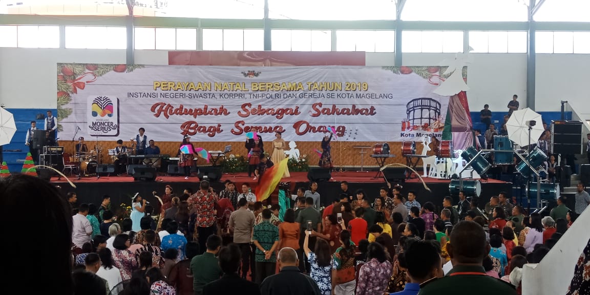 NEWS: Meriahnya acara Natal Bersama Pemkot Magelang di GOR Samapta (22/1/2020)-(Foto: cr1)