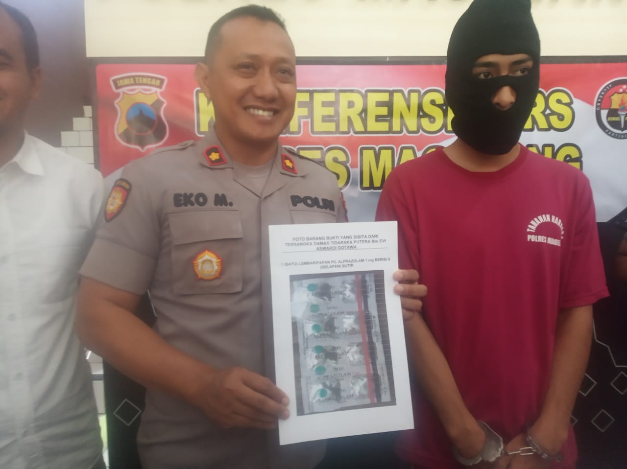NEWS: Tersangka psikotropika merupakan seorang mahasiswa yang tertekan karena mengerjakan skripsi (23/1/2020)-(Foto: bsn)