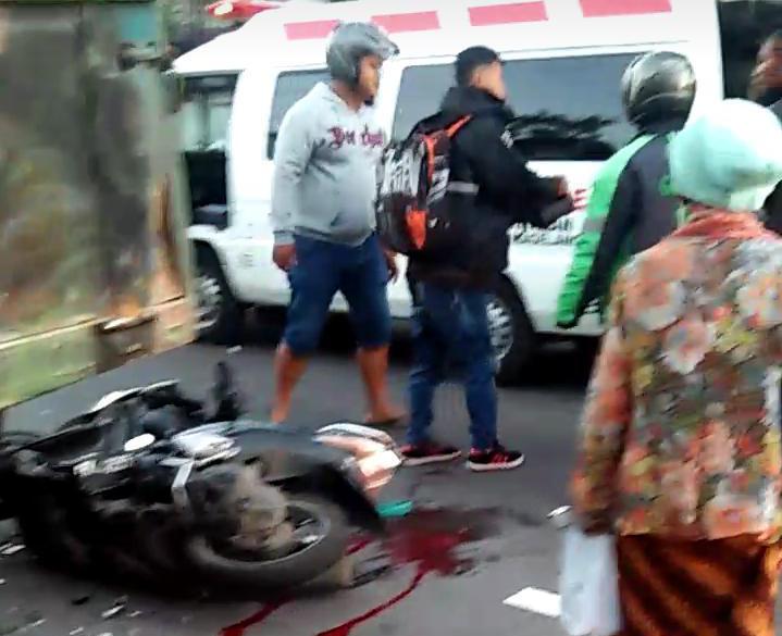 NEWS: Kecelakaan mahasiswi di Muntilan menabrak truk (27/1/2020)-(Foto: istimewa)