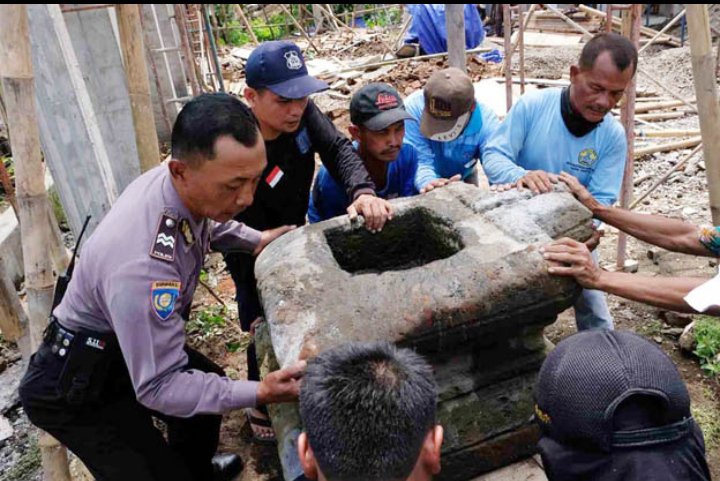 Tujuh Situs Peninggalan Jaman Kuno di Bandongan Dipindah