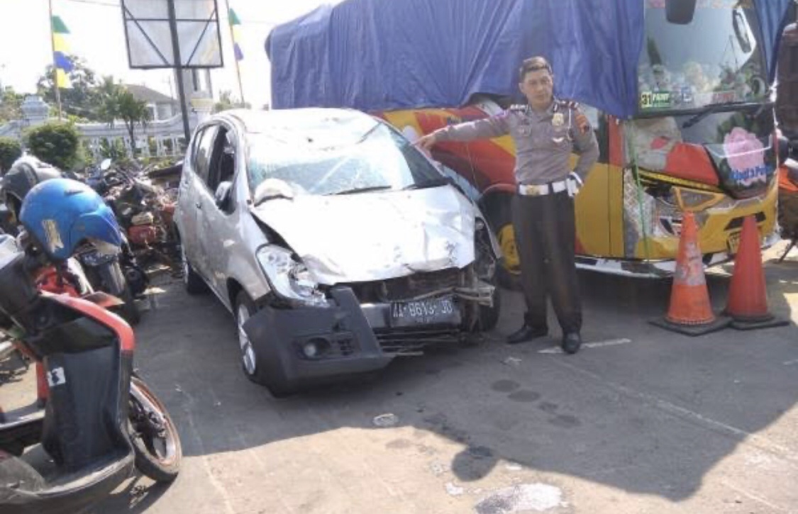 Hendak ke Muntilan, Dosen UNM Meninggal Berpelukan dengan Istri