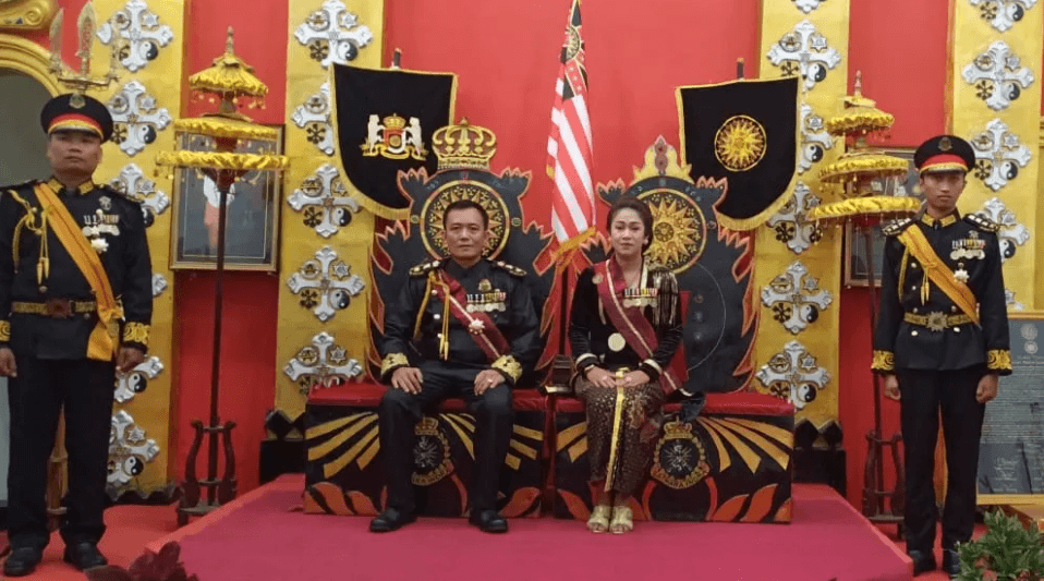 NEWS: Raja dan Ratu Keraton Agung Sejagad Purworejo ditangkap Polisi (14/1/2020)-(Foto: Istimewa)