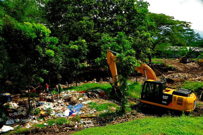 BAU: Tempat Pembuangan Akhir (TPA) di Banyuurip, Tegalrejo, Kabupaten Magelang. (Foto: Internet)