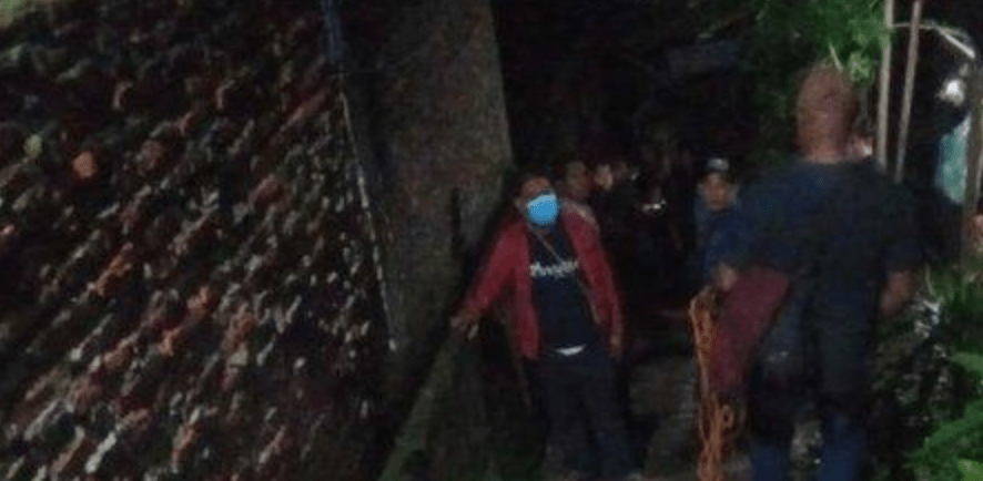 Pasien RSJ Kabur Ngumpet di Atap Rumah Warga