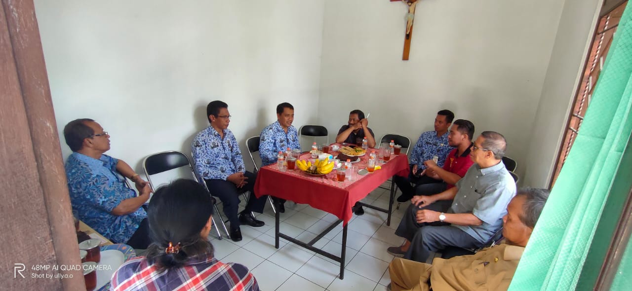 NEWS: Sosialisasi Camat Mungkid dengan perwakilan Gereja di Blondo (17/2/2020)-(Foto: Istimewa)