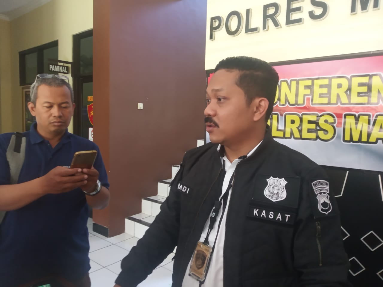 NEWS: Kasat Reskrim Polres Magelang AKP Hadi Handoko saat di konfrimasi terkait kasus diduga klitih di Magelang (27/2/2020)-(Foto: bsn)