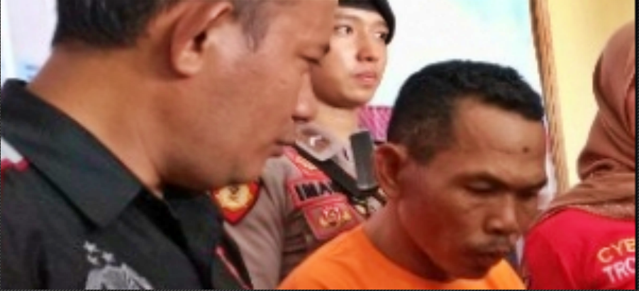 NEWS: Kasat Reskrim Polres Purworejo saat ungkap kasus pemerkosaan dengan pelaku dihadirkan (18/2/2020)-(Foto: Istimewa)