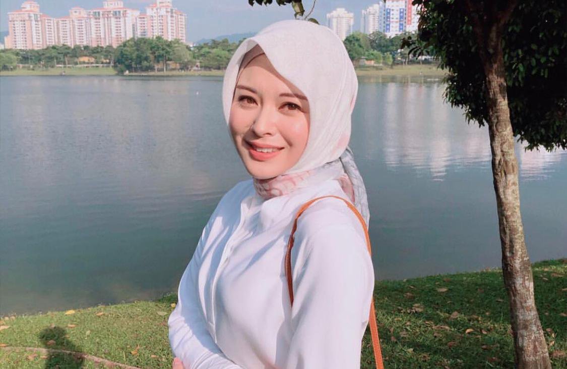 Pesona Ayana, Selebgram Mualaf yang Cantik Berhijab