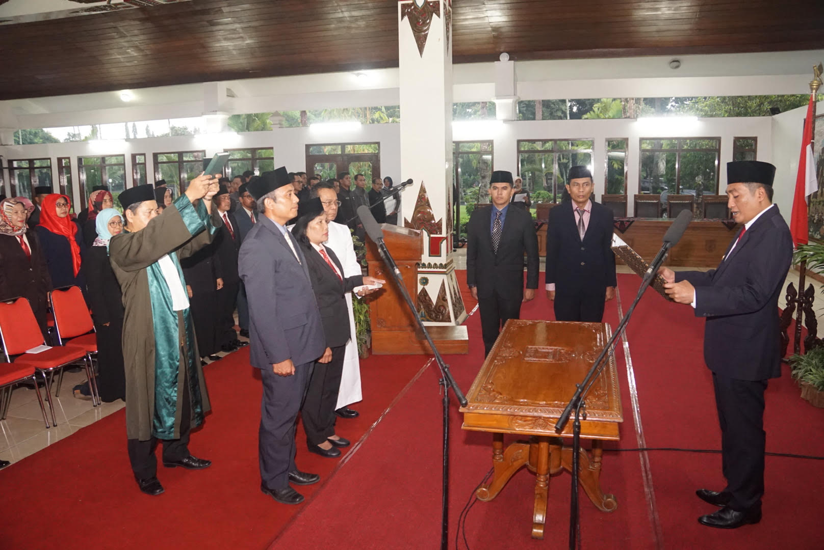 NEWS: Proses pelantikan dan pengambilan sumpah janji jambatan administrasi Pemkab Magelang (31/1/2020)-(Foto: Istimewa)