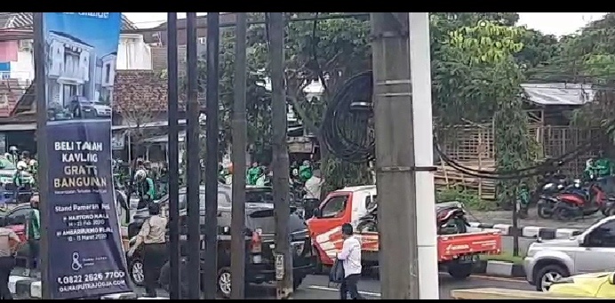 NEWS: Bentrok Ojol dan DC di Jogja (Foto: SS Video)