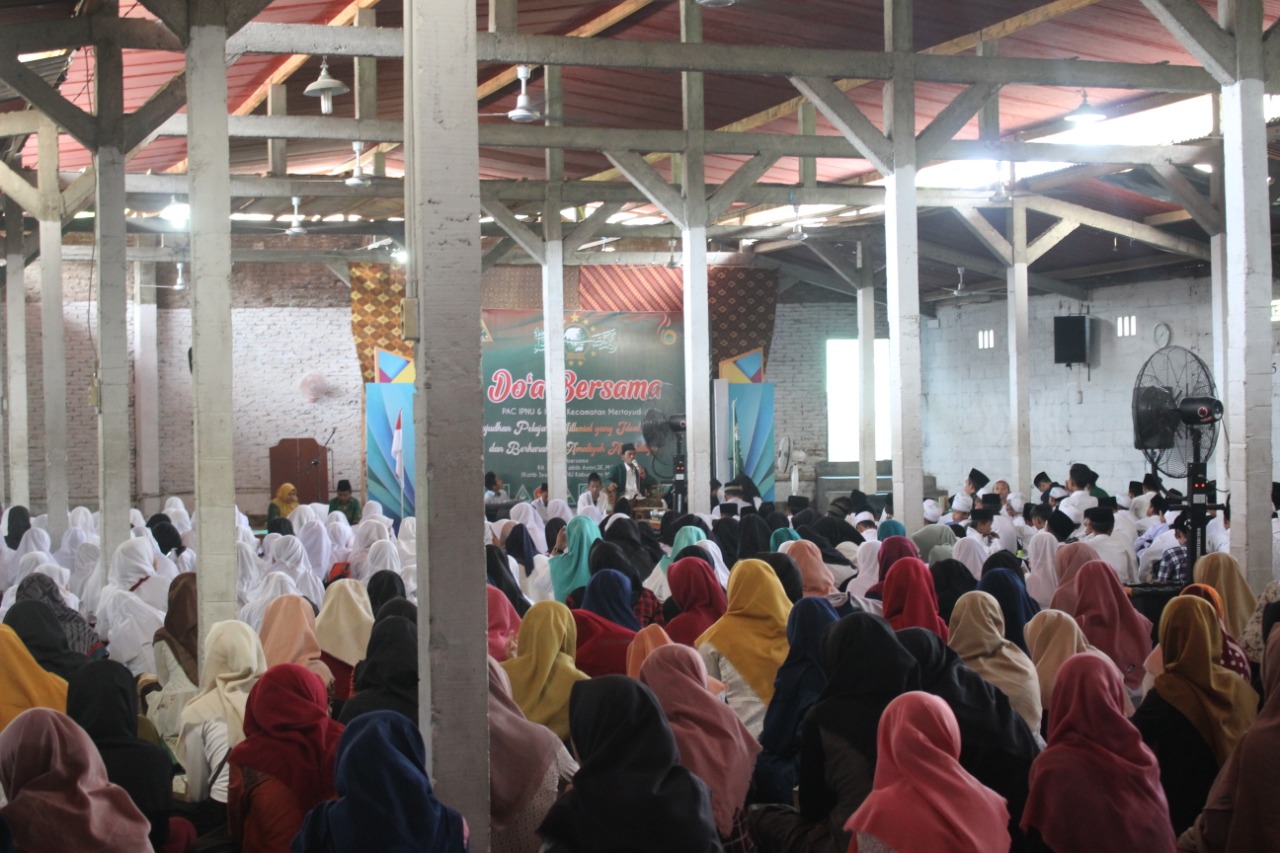 NEWS: Doa Bersama Pelajar Nahdiyin Mertoyudan dalam rangka HUT IPNU IPPNU ke 65 (7/3/2020)-(Foto: Istimewa)