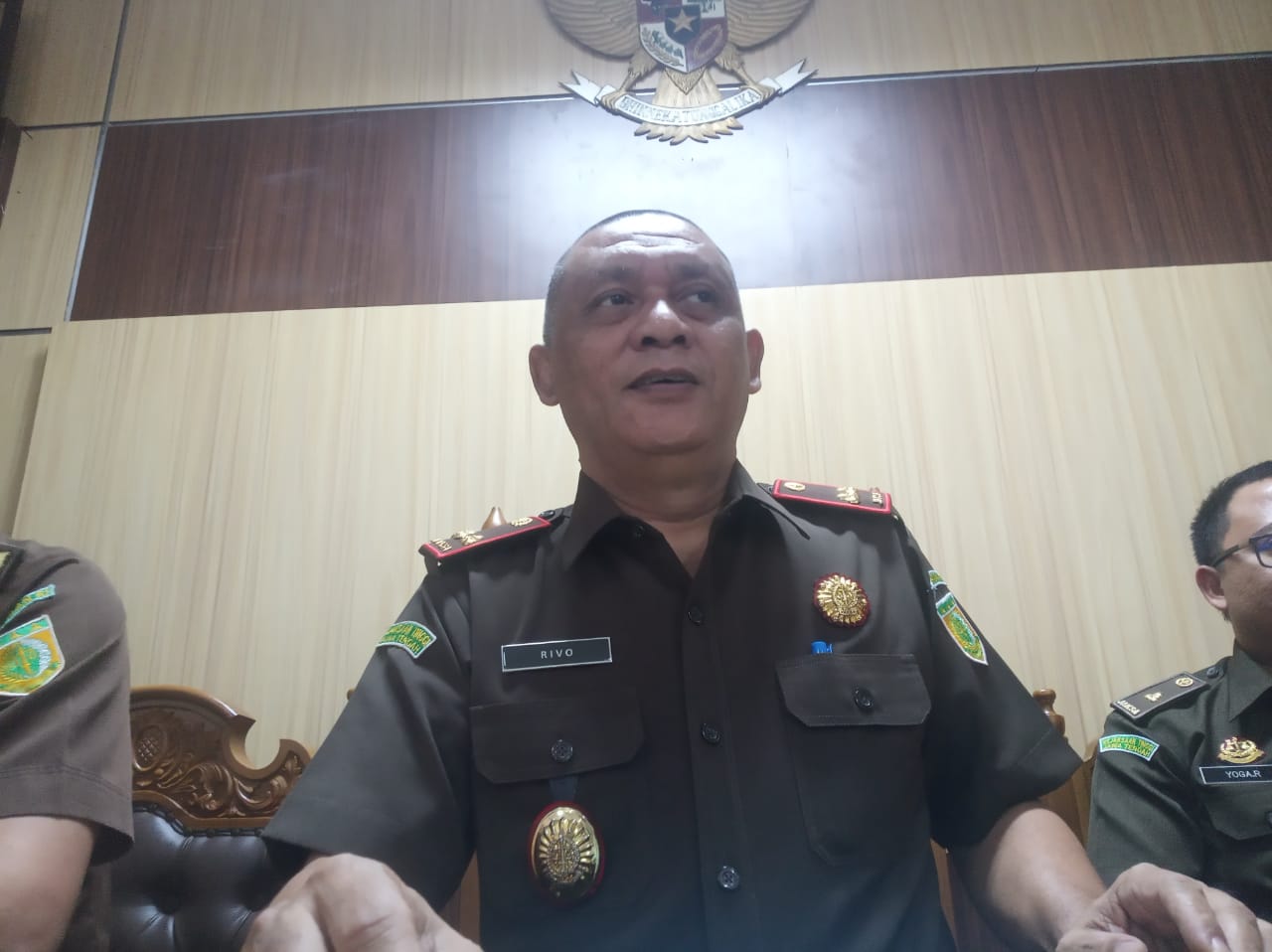 NEWS: Kepala Kejaksaan Negeri Kabupaten Magelang, Rivo CH.M. Medellu ungkapkan banyaknya laporan korupsi dana desa (17/3/2020)-(Foto: bsn)