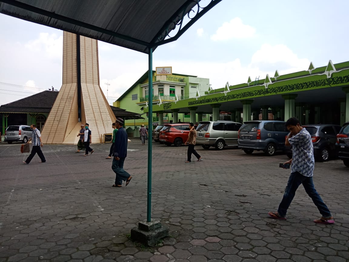 Sejumlah Warga Kecele Masjid Agung Kota Magelang Tak Selenggarakan Shalat Jumat