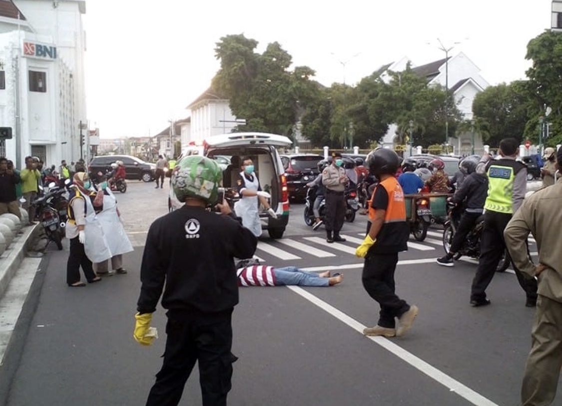 Pemotor Tiba tiba Jatuh dan Meninggal Dunia di Jogja