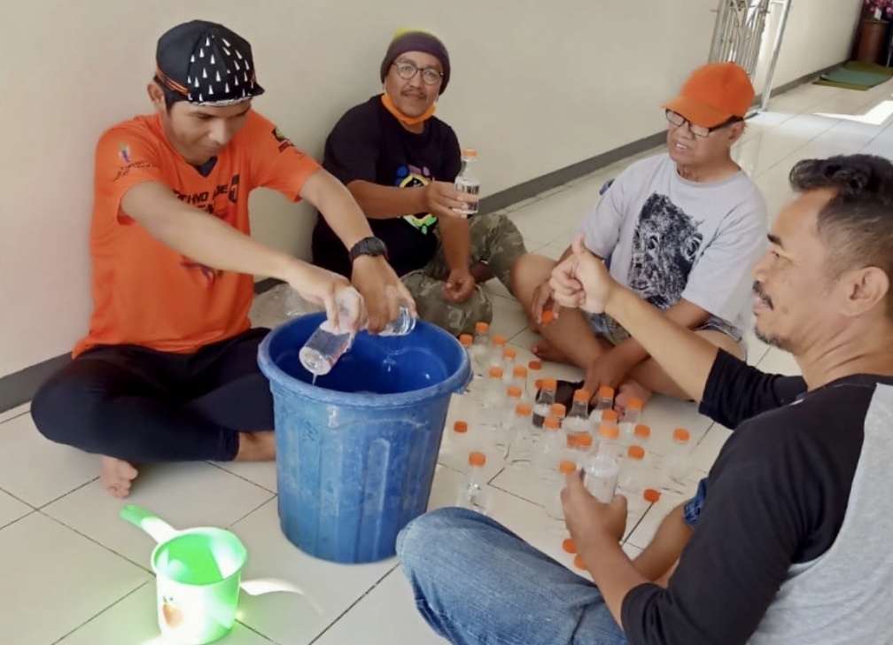 Cara Membuat Hand Sanitizer Ala Warga Mertoyudan