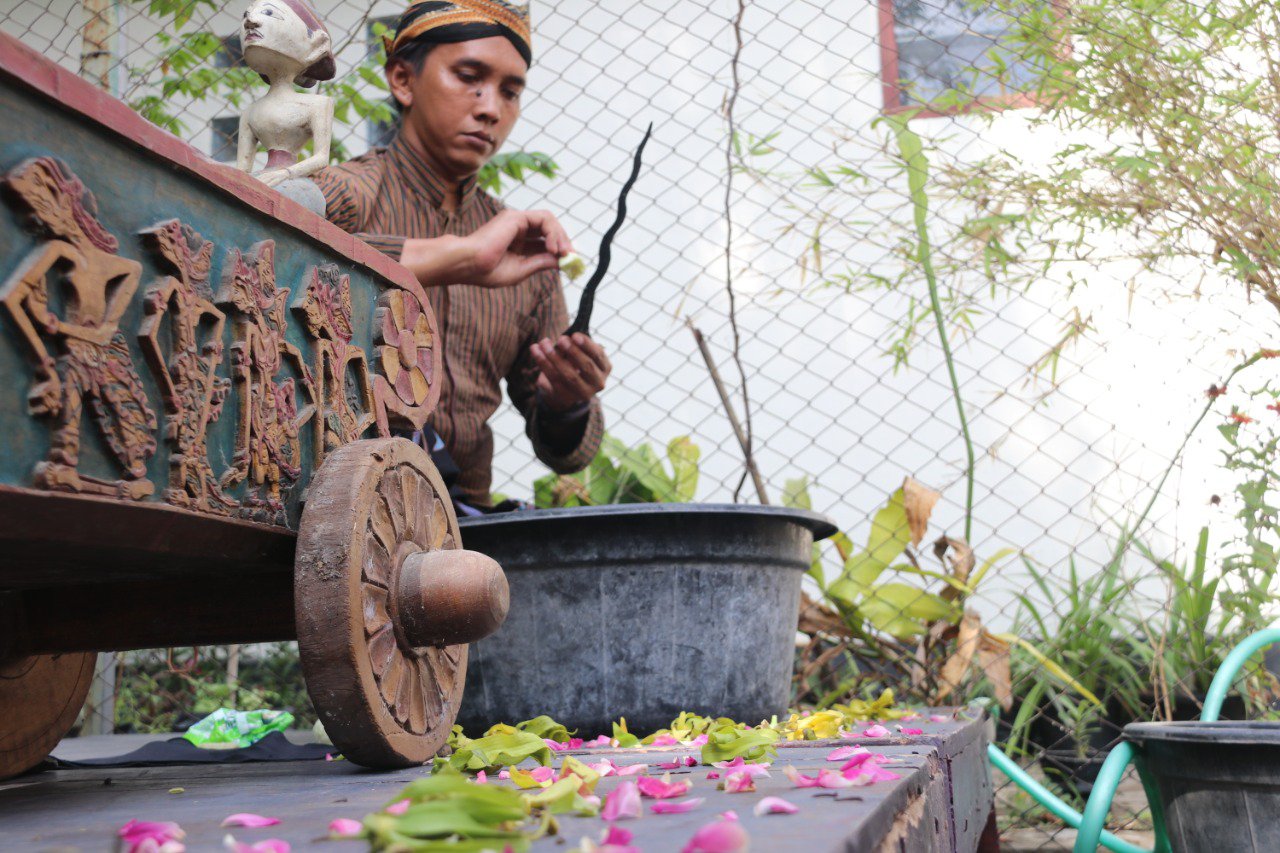 Mengenal Ritual Jamasan Pusaka Kraton Tiap Bulan Suro