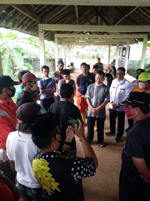 NEWS: Penjelaskan tim gugus tigas terkait penolakan jenazah perawat positif corona saat hendak dimakamkan (9/4/2020)-(Foto: Istimewa)