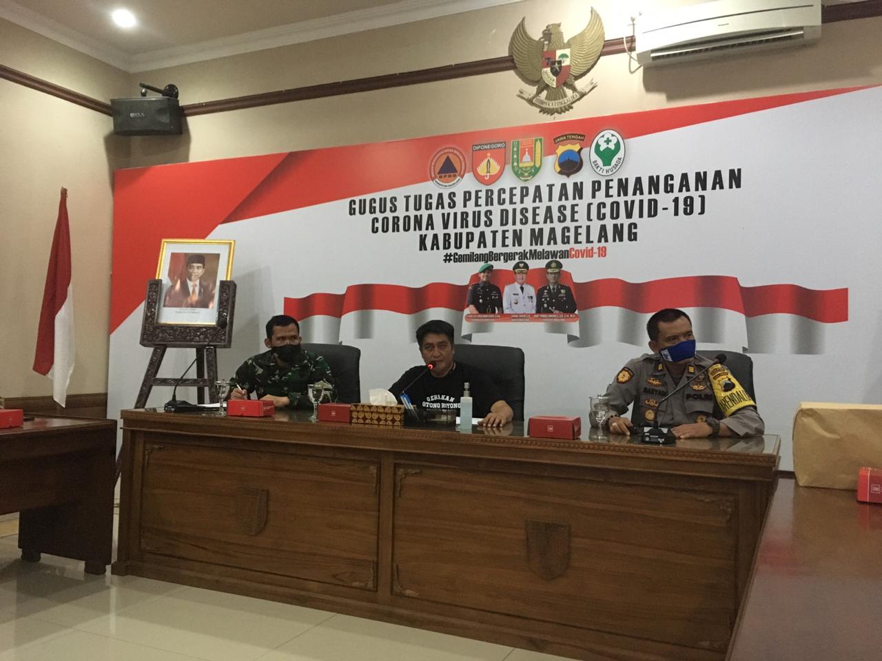 Ketua Gugus Tugas Percepatan Penanganan Covid-19 Kabupaten Magelang, Zaenal Arifin menyampaikan pasien suspect corona dirawat di rumah sakit mana saja (13/4/2020)-(Foto: han)