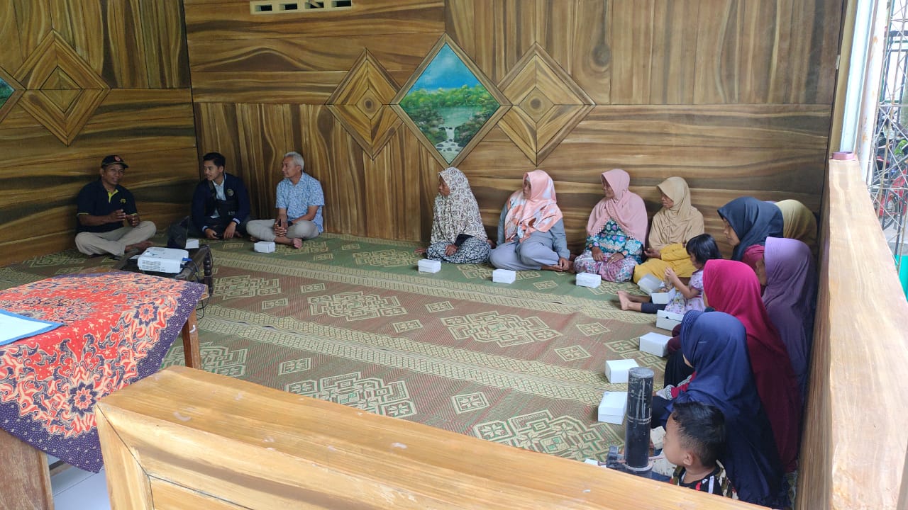 NEWS: Sosialisasi pembentukan kube UMKM petani gula cetak di Candimulyo (14/3/2020)-(Foto: adv)