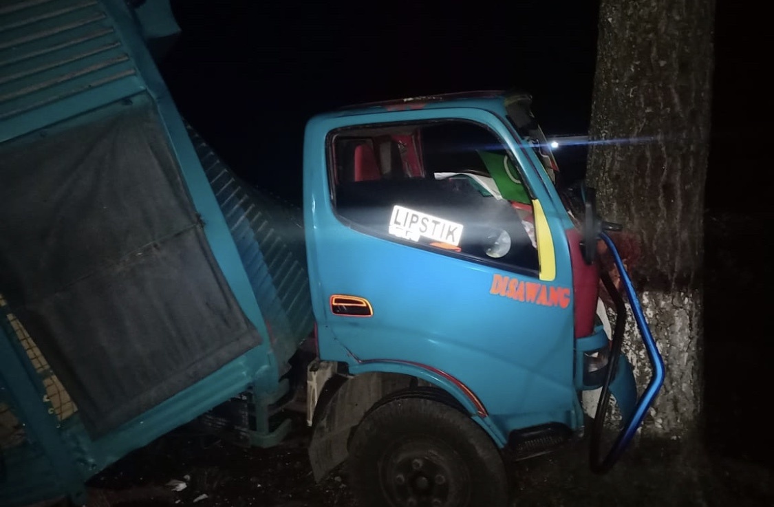 Kronologi Kecelakaan Truk Tronton di Tempuran