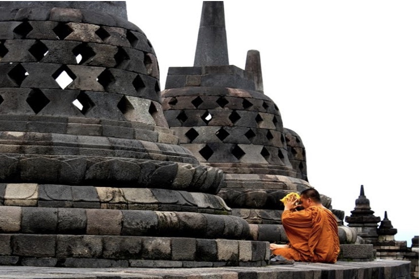 Kisah Wabah Penyakit di Relief Candi Borobudur