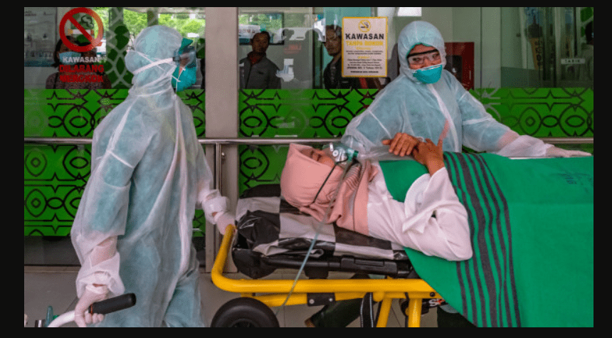 ILUSTRASI: Perawat saat membawa pasien terjangkit virus corona ( covid-19) di Rumah Sakit (Foto: Internet)