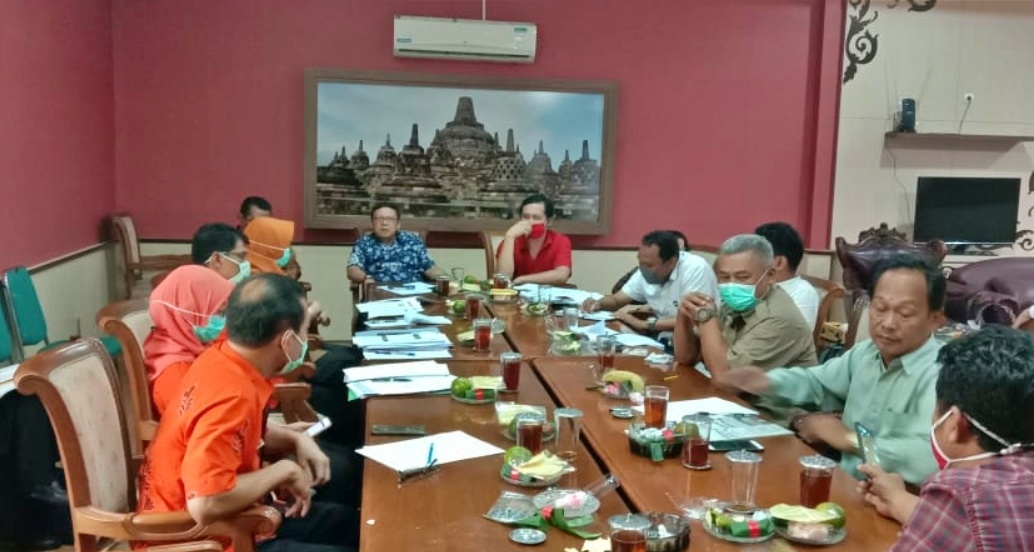 NEWS: Satgas Pengawasan Gugus Covid-19 DPRD Kabupaten Magelang saat rapat dengan Dinkes (23/4/2020)-(Foto: Istimewa)