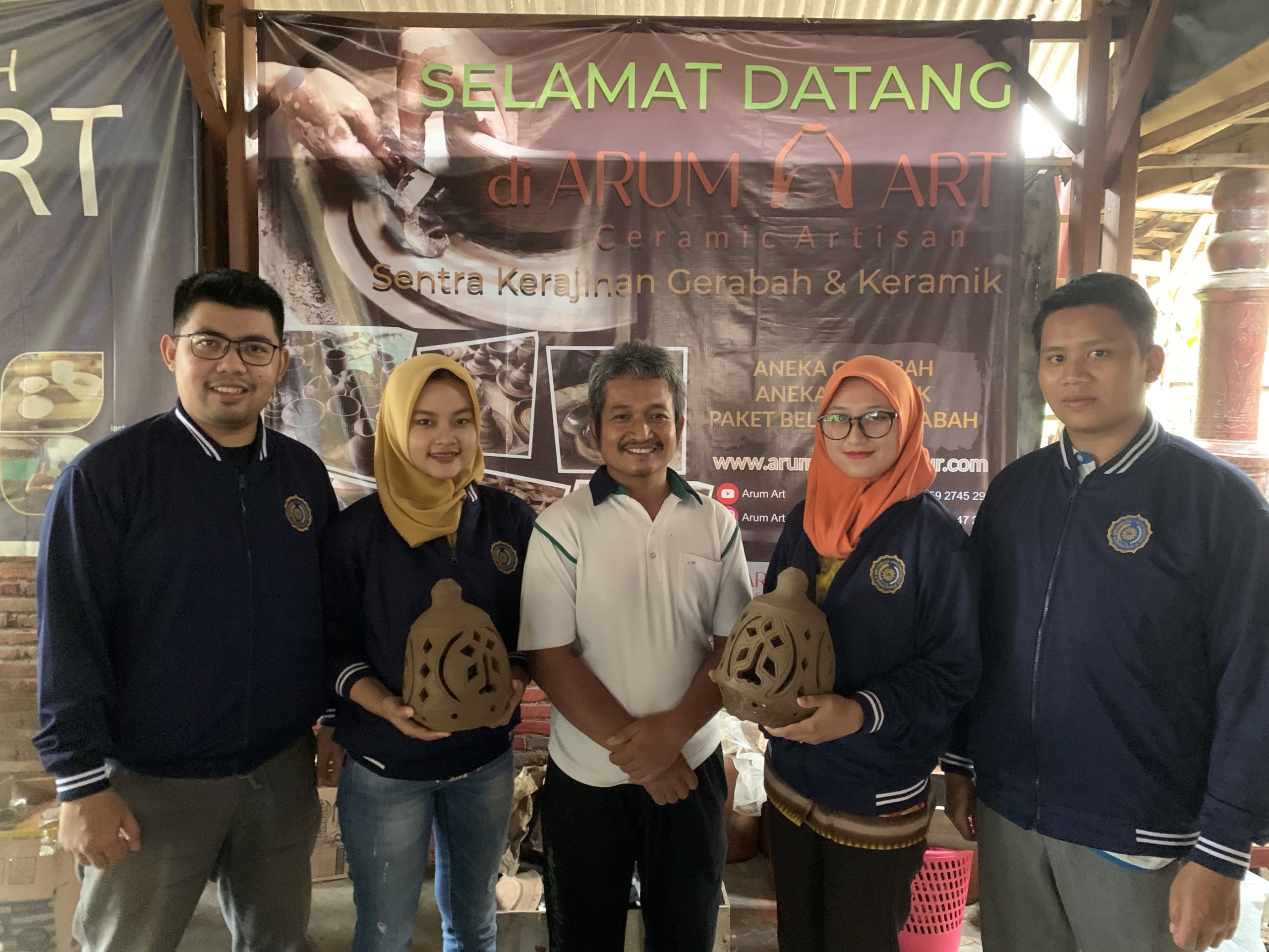 Mahasiswa UM Magelang laksanakan PPMT di sentral Gerabah Borobudur