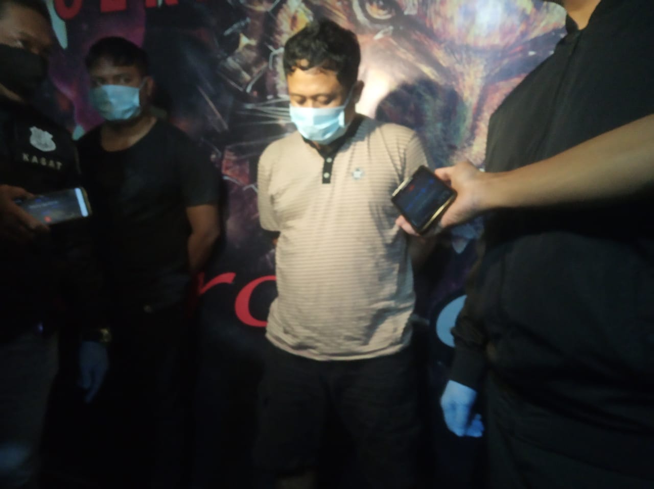 NEWS: DM salah satu dari tiga pria yang diamankan polisi di Salam ternyata DPO (12/5/2020)-(foto: istimewa)