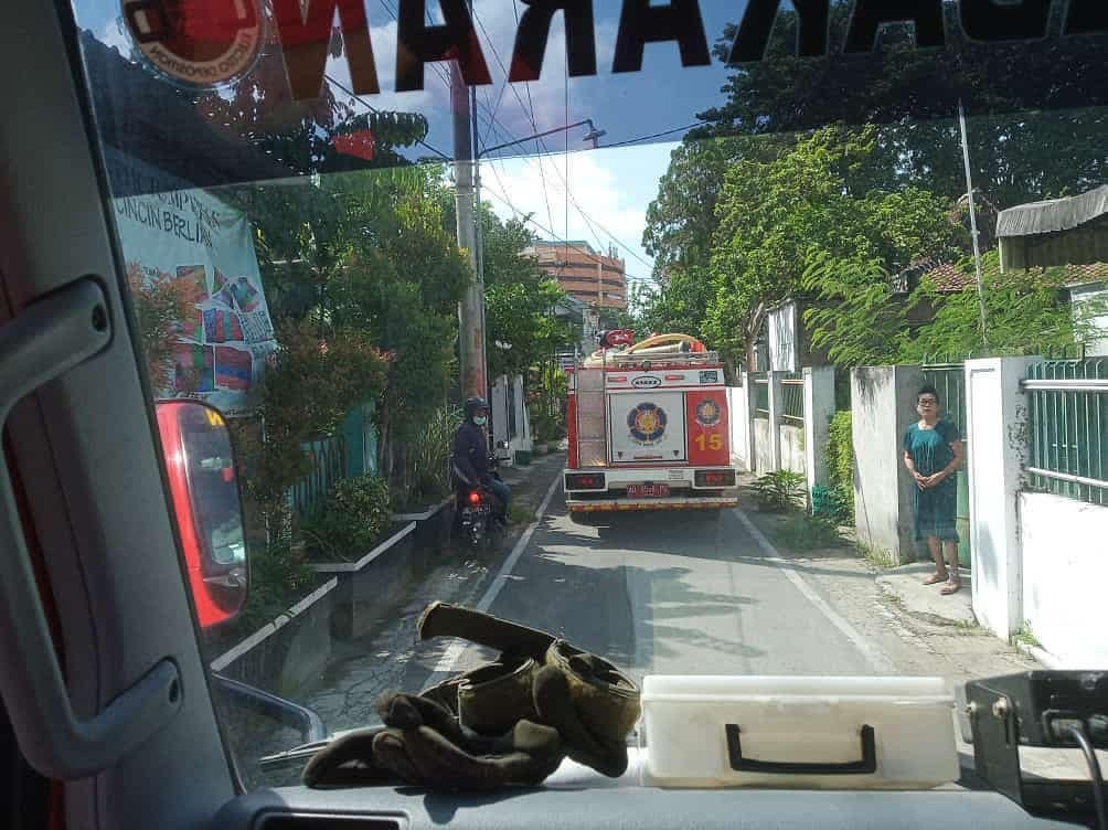 KECELE: Damkar Kota Surakarta kena prank orang tak bertanggung jawab, Senin (25/5). (Sumber: Instagram @jelajahsolo)