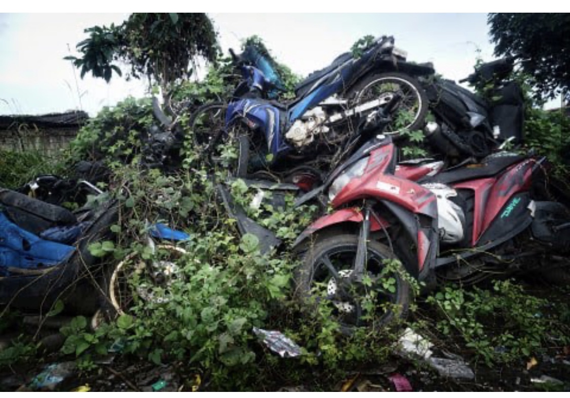 Hii..Kisah Misteri Kuburan Bangkai Kendaraan Bekas Kecelakaan