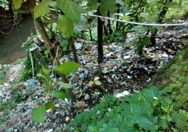 Pencemaran Sampah dan Limbah Cair di Sekitar Sungai Lamat (Sumber : Jurnal Sains dan Teknologi Lingkungan : Pemetaan Sumber Pencemar Sungai Lamat Kabupaten Magelang, 2017).