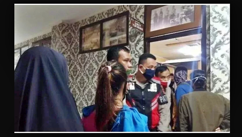NEWS: Muda Mudi ini terjaring razia di kamar hotel