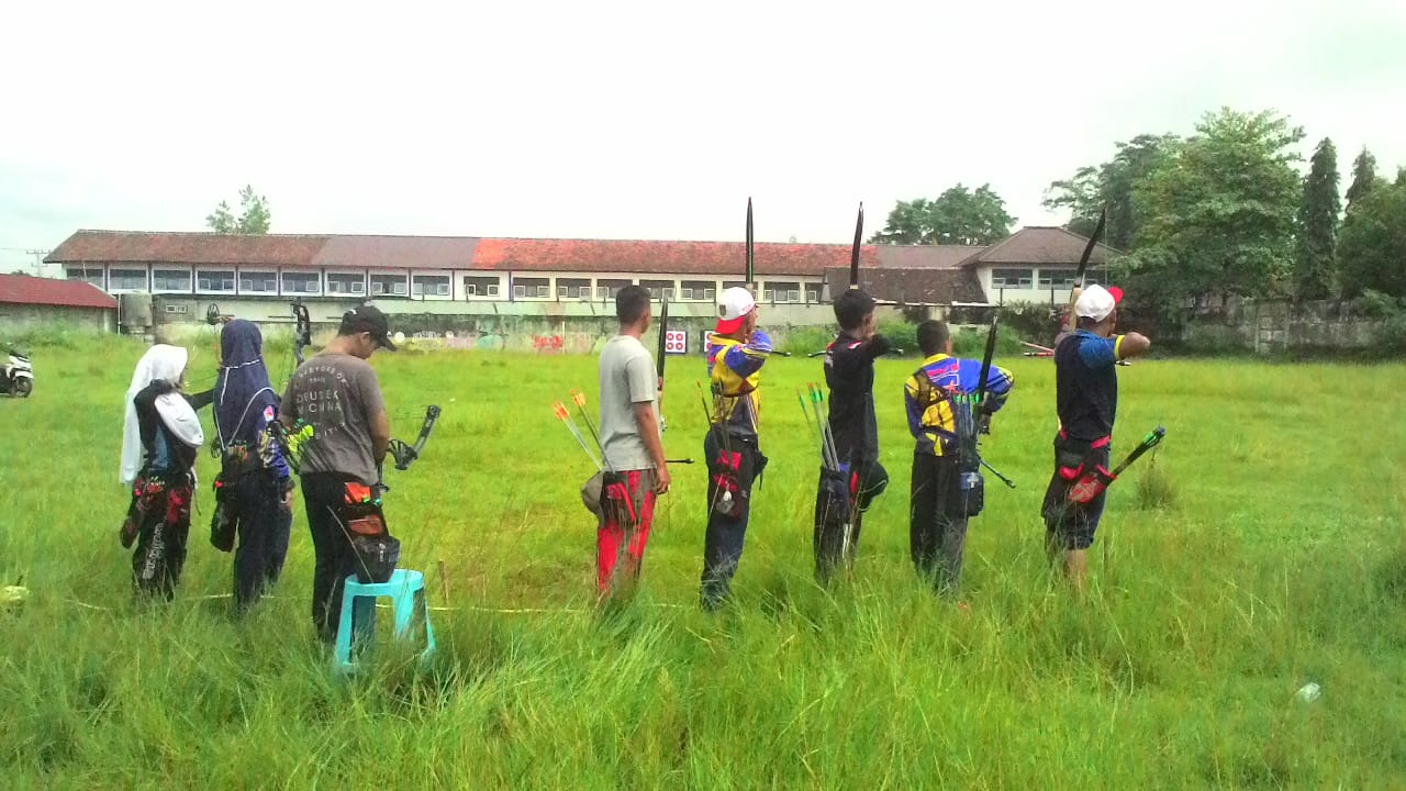 Atlet Panah Kabupaten Magelang tetap berlatih dibawah arahan Koni Magelang