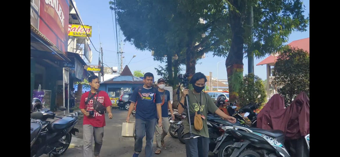 Aksi tim pemuda dari Muntilan saat proses membuat video untuk lomba