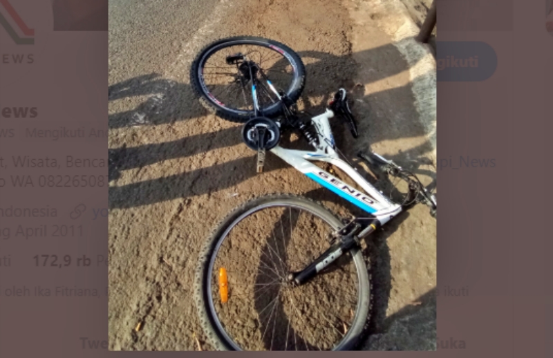 Sepeda milik korban yang tertabrak mobil hingga pesepeda tewas di lokasi (25/6/2020)