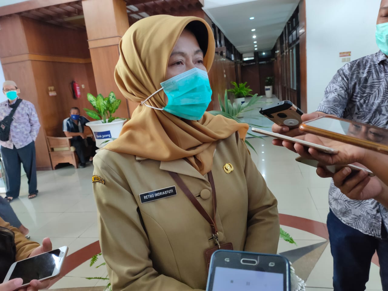 Kepala Dinas Kesehatan Kabupaten Magelang Retno Indriastuti saat menyampaikan Rapid Test Massal di Desa (8/6/2020)-(Foto: bsn)