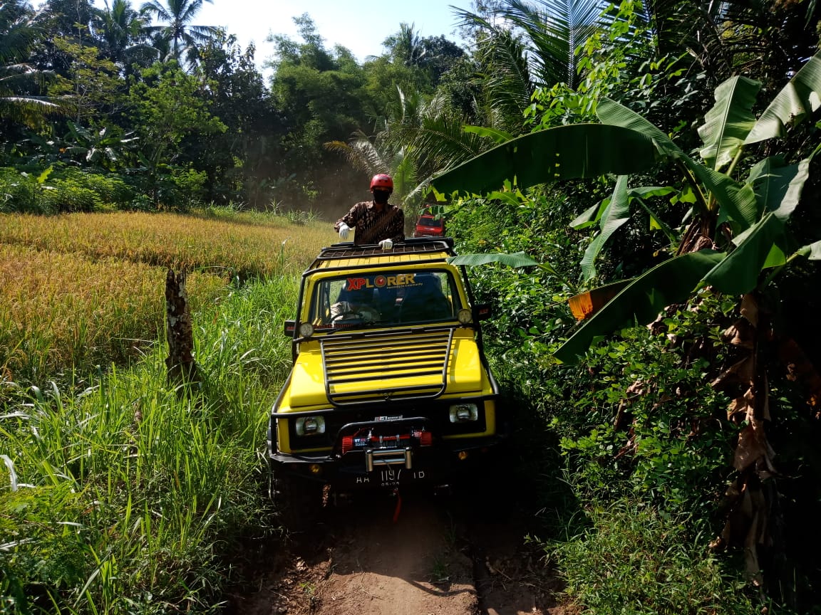 Simulasi Offroad Jeep Parang Menoreh