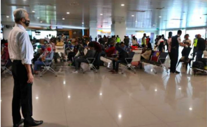Ganjar Pranowo saay sidak ke Bandara Ahmad Yani Semarang