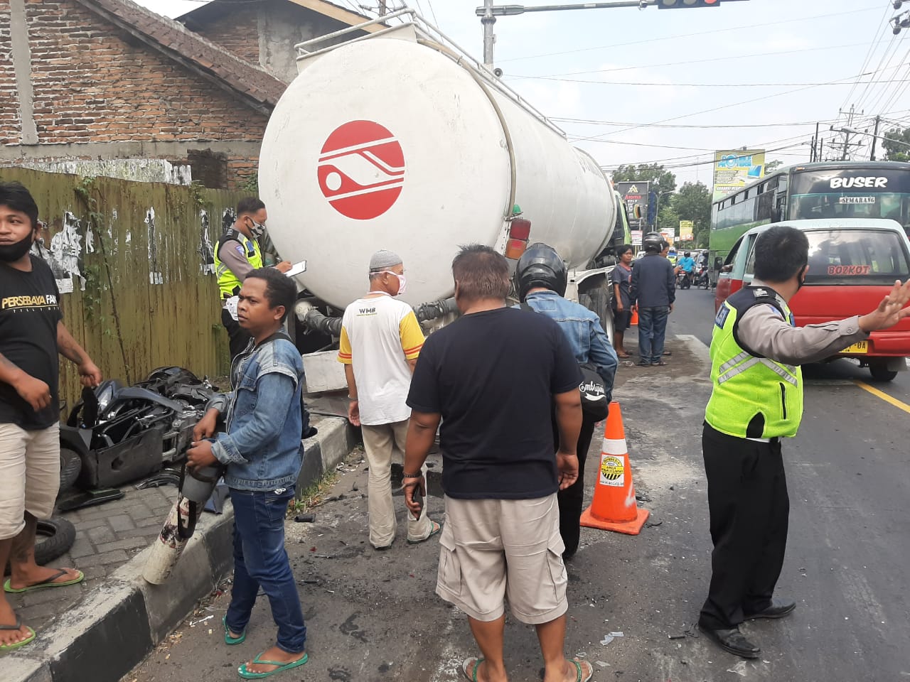 Kronologi dan Identitas Korban Kecelakaan Truk Tangki di Canguk Magelang