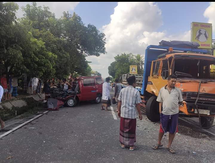 Kronologi Kecelakaan Mobil vs Truk Tronton di Tempuran Magelang, Satu Orang Meninggal