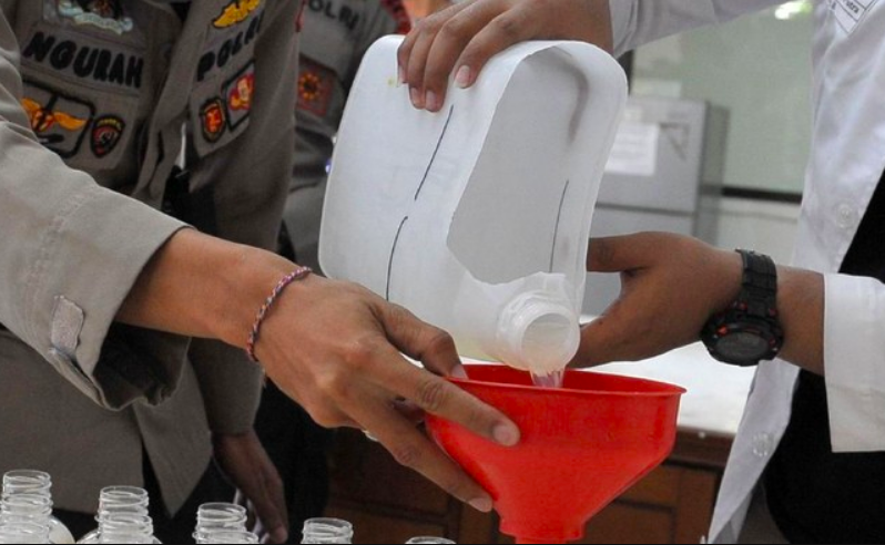 Gambar ilustrasi cairan hand sanitizer. (Sumber: internet)