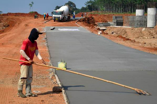 INFRASTRUKTUR: Ilustrasi pembangunan jalan tol. (foto: ist)