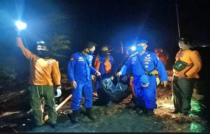 Bocah 8 tahun korban laka laut pantai goa cemaran diketemukan nelayan (7/8/2020)-(Foto: Istimewa)