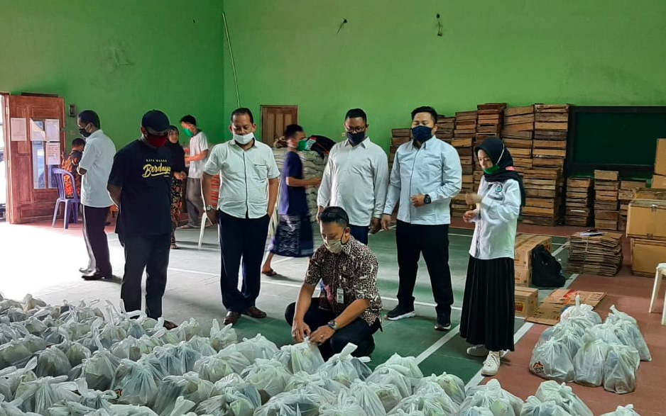 36 BUMDes Salurkan Bansos Tahap 3 bagi Warga Magelang Terdampak Pandemi