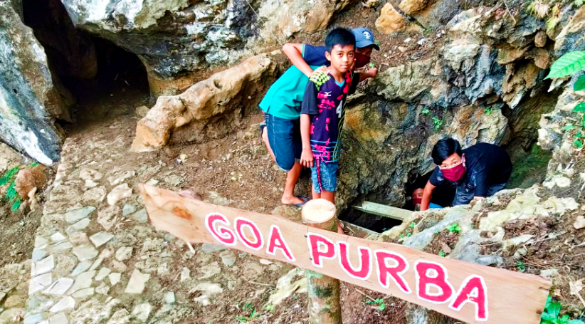 MISTERI: Pintu masuk gua purba Pegunungan Menoreh di Salaman. (Foto: istimewa)