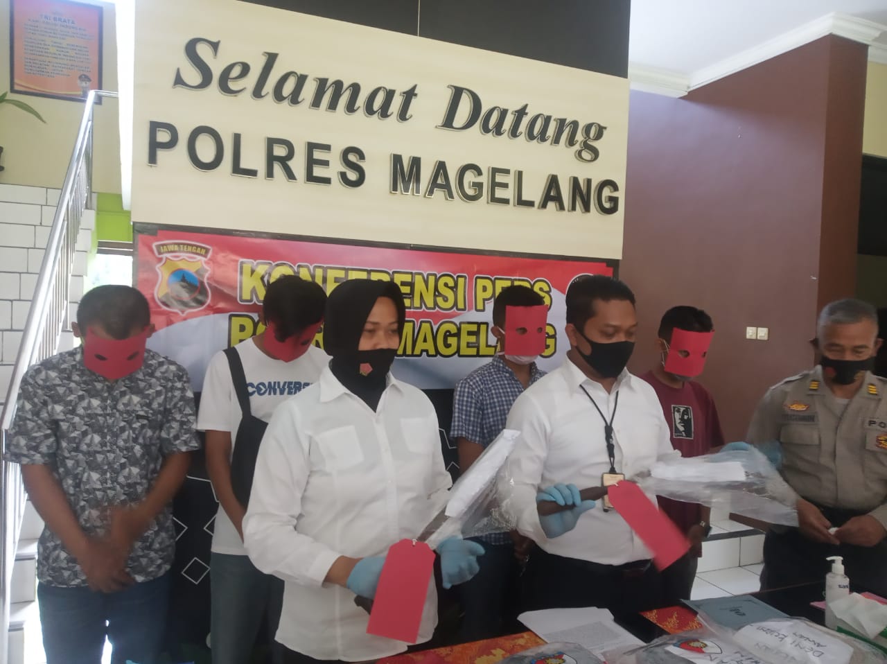 Pers rils kasus tawuran pelajar di Windusari oleh Polres Magelang (26/8/2020)-(Foto: bsn)